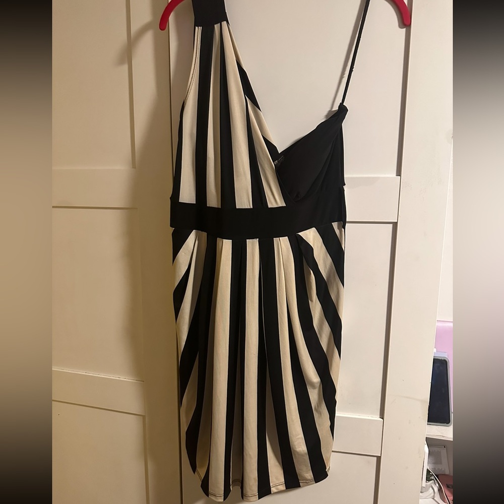 A dress size large to an extra large silk material